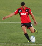 Dan Carter kicks for goal